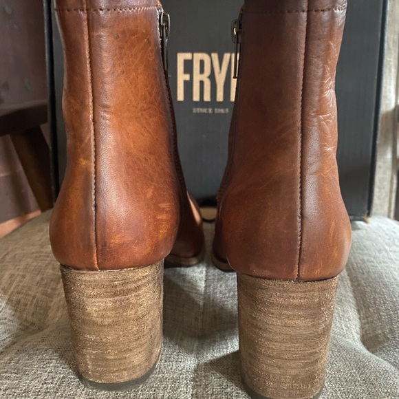 Excellent condition! Frye double zip bootie - Picture 5 of 8